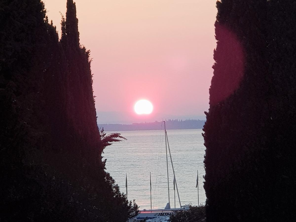 Hotel Francesco Padenghe sul Garda Eksteriør billede
